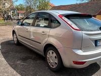 Usata Ford Focus 100 CV (73 kW) 2009 Argento Berlina