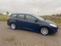 Gebraucht Ford Focus 101 PS (74 kW) 2014 Blau Kombi
