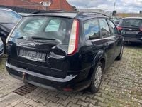 Second-hand Ford Focus 101 CP (74 kW) 2012 Negru Berlinǎ