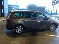 Gebraucht Renault Grand Scénic III 204 PS (150 kW) 2010 Braun metallic Van / Kleinbus