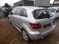 Gebraucht Mercedes B200 140 PS (102 kW) 2007 Silber Van / Kleinbus