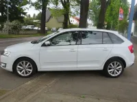 Gebraucht Skoda Rapid Joy 116 PS (85 kW) 2016 Laserweiss Kleinwagen