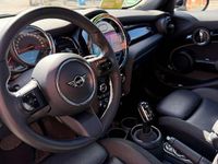 Gebraucht Mini Cooper Classic 136 PS (100 kW) 2022 Schwarz Kleinwagen