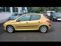 Gebraucht Peugeot 206 75 PS (55 kW) 2002 Gold Kleinwagen