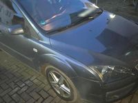 Gebraucht Ford Focus 120 PS (88 kW) 2005 Grau Kleinwagen