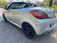 Gebraucht Opel Tigra 125 PS (91 kW) 2004 Silber Cabrio