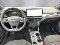 Używany Ford Focus ST-Line 116 KM (85 kW) 2025 Srebrny Sedan/Limuzyna