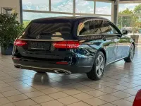 Gebraucht Mercedes E200 184 PS (135 kW) 2018 Blau Kombi