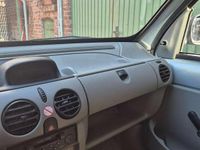 Usado Renault Kangoo 82 HP (60 kW) 2002 Prateado Monovolume