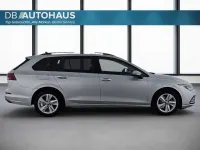 Gebraucht VW Golf VIII Life 110 PS (80 kW) 2024 Silber Kombi