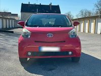 Gebraucht Toyota iQ 68 PS (50 kW) 2009 Rot Kleinwagen