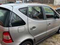 Gebraucht Mercedes A140 82 PS (60 kW) 2001 Silber Kleinwagen