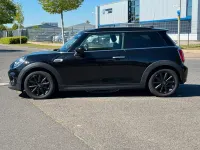 Usata Mini Cooper D 116 CV (85 kW) 2019 Nero Utilitaria