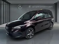 Gebraucht Mercedes T180 Progressive 116 PS (85 kW) 2024 Rubellitrot metallic Van / Kleinbus