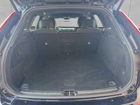 Gebraucht Volvo XC60 Plus 250 PS (183 kW) 2024 Schwarz SUV
