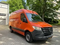 Używany Mercedes Sprinter 150 KM (110 kW) 2023 Pomarańczowy Van