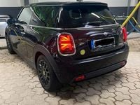 Gebraucht Mini Cooper SE Premium 135 kW (184 PS) 2023 Schwarz Kleinwagen