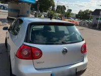 Gebraucht VW Golf V 102 PS (75 kW) 2005 Silber Kleinwagen