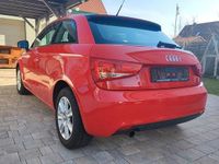 Gebraucht Audi A1 Comfort 86 PS (63 kW) 2011 Rot Kleinwagen