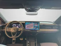 Gebraucht VW Passat R-line 265 PS (194 kW) 2025 Maripositgrün metallic (metallic) Kombi