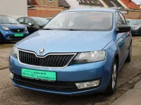Gebraucht Skoda Rapid Active 105 PS (77 kW) 2013 Denimblau metallic Limousine