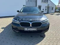 Gebraucht BMW 520 Sport Line 190 PS (139 kW) 2023 Grau Limousine