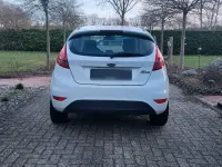 Gebraucht Ford Fiesta Trend 60 PS (44 kW) 2011 Weiß Kleinwagen