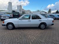 Gebraucht Mercedes 200 75 PS (55 kW) 1992 Weiß Limousine
