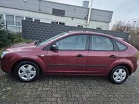 Gebraucht Ford Focus 116 PS (85 kW) 2005 Rot Limousine
