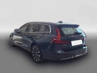 Gebraucht Volvo V60 Plus 455 PS (334 kW) 2023 Blau Kombi