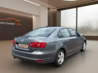 Gebraucht VW Jetta Comfortline 105 PS (77 kW) 2012 Grau Limousine