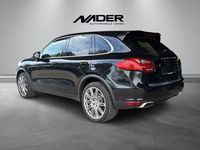 Gebraucht Porsche Cayenne 245 PS (180 kW) 2012 Jetgrünmetallic SUV