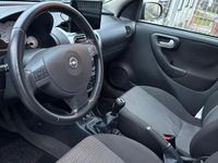 Gebraucht Opel Corsa 70 PS (51 kW) 2006 Schwarz Kleinwagen