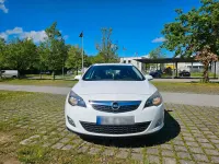 Gebraucht Opel Astra 140 PS (102 kW) 2012 Weiß Kombi