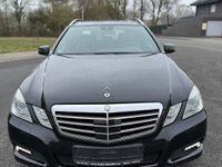 Gebraucht Mercedes E220 170 PS (125 kW) 2010 Schwarz Kombi