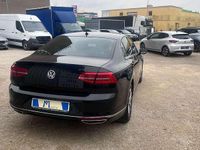 Gebraucht VW Passat Highline 239 PS (175 kW) 2017 Deep black perleffekt Limousine