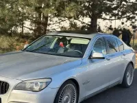 Gebraucht BMW 740 326 PS (239 kW) 2011 Silber Limousine