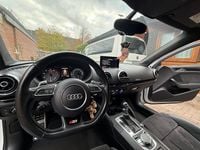 Gebraucht Audi S3 Design 300 PS (220 kW) 2015 Weiß Limousine