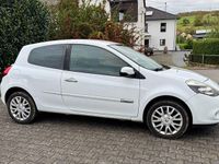 Gebraucht Renault Clio II 101 PS (74 kW) 2009 Weiß Limousine