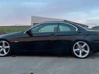 Gebraucht BMW 320 Cabriolet 170 PS (125 kW) 2009 Schwarz Cabrio