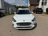 Gebraucht Ford Focus Titanium 150 PS (110 kW) 2019 Frostweiß Limousine