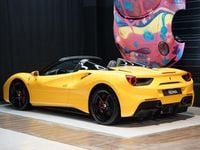 Second-hand Ferrari 488 669 CP (492 kW) 2017 Galben Cabrio