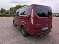 Gebraucht Ford Tourneo 185 PS (136 kW) 2020 Rot Van / Kleinbus