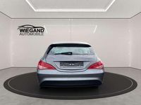 Gebraucht Mercedes CLA200 156 PS (114 kW) 2016 Mountaingrau  met. Kombi