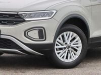 Second-hand VW T-Roc Life 110 CP (80 kW) 2023 Gri SUV