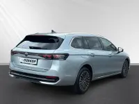 Gebraucht VW Passat Elegance 193 PS (141 kW) 2024 Silber Kombi