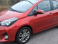 Gebraucht Toyota Yaris 69 PS (50 kW) 2015 Rot Kleinwagen