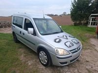 Second-hand Opel Combo 90 CP (66 kW) 2007 Argintiu Monovolum