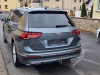 Gebraucht VW Tiguan Allspace Highline 150 PS (110 kW) 2020 Grau SUV