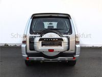 Gebraucht Mitsubishi Pajero 203 PS (149 kW) 2011 Silber SUV